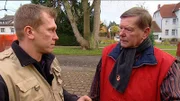 Ingrid und Arne haben endgültig genug von Günthers Sammelwut. Nicht nur von seiner Geschäftsaufgabe hat er noch jede Menge Überbleibsel eingelagert, er sammelt auch fleißig weiter. Trödelprofi Otto Schulte muss allerdings erst einmal Günther überzeugen, sich überhaupt von etwas zu trennen und bittet seinen Trödelkollegen und angehenden Psychologen Antoine Richard dazu.