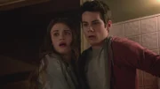 Lydia Martin (Holland Roden) und Stiles Stilinski (Dylan O'Brien) +++ Die Verwendung des sendungsbezogenen Materials ist nur mit dem Hinweis und Verlinkung auf RTL+ gestattet. +++