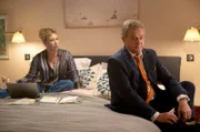 Die Ehe der Chefredakteurin Sheila (Alex Kingston) und Nachrichtenlegende Douglas (Hugh Bonneville) wird auf die Probe gestellt: Die Krise ist nicht mehr nur beruflicher Natur.