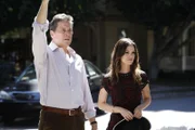 Der Krieg zwischen Brick (Tim Matheson, l.) und Zoe (Rachel Bilson, r.) beginnt jetzt erst richtig ...