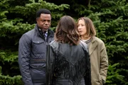 Joe Donovan (Kevin Hanchard, l.) und Sarah Truong (Mayko Nguyen, r.)