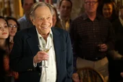 Albert 'Pops' Solomon (George Segal)
