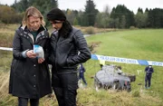 19.10.22  UKTV - Annika 2 Publicity & Production Stills Block2  CS D5  sc 205/ 28  Ext Bonnars ridge - Annika & Harper arrive/ watch socks do their thing  Kelly Phelps Publicist  kelly.phelps@UKTV.co.uk 02037 527620 07387 023789