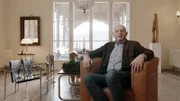 Peter Manz präsentiert seine Villa in der Hinterbrühl.