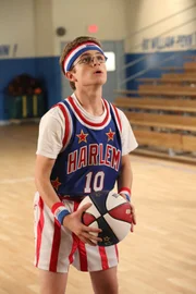 Sean Giambrone (Adam Goldberg).