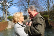 Nicola (Kerstin Gähte, l.); André (Joachim Lätsch, r.)
