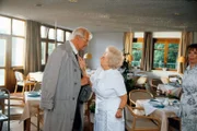 Bayerisches Fernsehen POLIZEIINSPEKTION 1, "Der letzte Held", am Sonntag um 12:25 Uhr. Karl-August Thebald (Richard Münch) und Rosa Valetti (Fee von Reichlin).