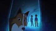 In der Eishöhlenwelt im Inneren des Gletschers zeigt Lassie Zoé und Harvey den Weg.