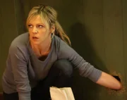Dee Reynolds (Kaitlin Olson)