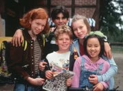 Die Kinder vom Alstertal von links: Hexe (Marleen Lohse), Timo (Marco Soumikh), Tobias (Tim Küchler), Lisa (Katharina Wäschenbach), Kiki (Thy-Anh Cao).