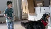 Milan (Cihan) und Pepper finden ein Entführungsopfer im Schrank.