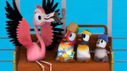 Flora (Flamingo) lässt sich nicht von Jonathans (Pinguin li.) Superhelden-Gehabe beeindrucken.