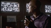 Deaton (Seth Gilliam) wird entführt.