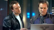 Rodney (David Hewlett) und sein ich aus dem Paralleluniversum suchen nach einer Lösung...