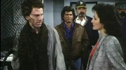 Revanche: Doppelauftrag für Jonathan (Michael Landon, 2.v.l) und Mark (Victor French, 2.v.r.): Matthew (John Rubinstein, l.) und Kathleen (Robin Strasser, r.)
