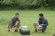 Justin und Emiliano setting up some drones.