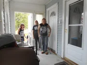 L-R: Lizzy, Kaylee, und Tia