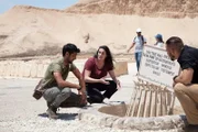 Archaeologist Meredith Brand explaining that the tree stump was frankincense tree brought by Pharaoh Hatshepsut from the land of Punt.