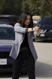Jessica Knight (Katrina Law)