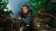 Discovery Channel's, Man V's Wild , Bear Grylls begins his decent off a cliff in Whakatane, located about 350 km north of Auckland in New Zealand.