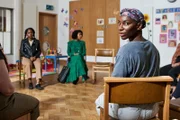 Zuerst von Rechts: Arabella (Michaela Coel)