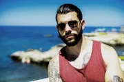Jays Spezialgebiet sind realistische Tattoos und Portraits und obwohl er die Herausforderung eines jeden Cover ups liebt, würde er sich wünschen, dass die Menschen erst denken und sich dann ein Tattoo stechen lassen ...