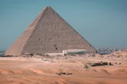Einzelne Pyramide.