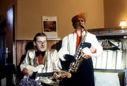 Lukas Resetarits (Kottan), Gusti Wolf (Mutter Kottan).