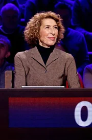 Adele Neuhauser.