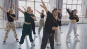 Zackige Armbewegungen braucht es für den Commercial-Tanzstil.