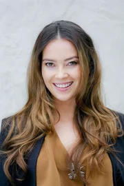 Laura Osswald (Andrea Zielke).