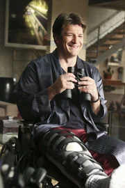 Nach einem Skiunfall ist Castle (Nathan Fillion) an seine Wohnung gefesselt und langweilt sich fast zu Tode ...