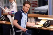 Muss Papierkram erledigen: Nick Gehlfuss als Dr. Will Halstead