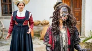 Magie der Märchen (1) Frau Holle und ihre versunkene Welt Die faule Pechmarie wird zur Strafe von Frau Holle mit Pech überschüttet.  Copyright: SRF/ZDF Studios