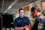 Im Bild (v.li.): Felix Kreutzer (David Schön), David Oberkogler (Hans Fiala).