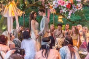 Grosse Liebe Auge in Auge: Ruby O. Fee als Lupine, Jonathan Berlin als Prinz Himmelblau