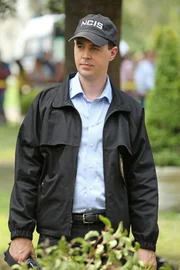 Was steckt hinter der Ermordung eines Marineoffiziers in der Nähe des Weißen Hauses? Timothy McGee (Sean Murray) ermittelt ...