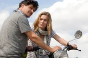Sophie (Lisa Martinek) und Hans (Fritz Karl) machen gemeinsam einen Motorrad-Trip.