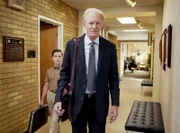 Sheldon Cooper (Iain Armitage, l.); Dr. Linkletter (Ed Begley jr.)