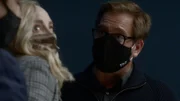 Marissa Morgan (Geneva Carr, l.); Dr. Jason Bull (Michael Weatherly, r.)