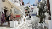 Griechenland wie aus dem Bilderbuch: Im Kern von Mykonos-Stadt sind sogar die Fugen der Gehwege weiß gestrichen.