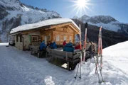 Totale Schlüich Alm Winterlandschaft während ServusTV's "Heimatleuchten - Tauerntäler" in der Gemeinde Ast. Jacob in Defereggenam 14.02.2023.
