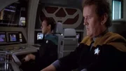 Julian Bashir (Alexander Siddig, l.) und Miles O'Brien (Colm Meaney, r.)