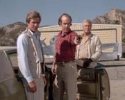 Face (Dirk Benedict), Murdock (Dwight Schultz) und Hannibal (George Peppard) (v.li.)