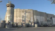 Symbol des Konflikts: Auf 760 Kilometern durchschneiden die israelischen Sperranlagen das Heilige Land. Für Israel sind sie ein "Bollwerk gegen den Terrorismus".