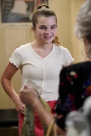 Missy Cooper (Raegan Revord)
