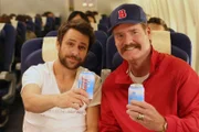 Charlie Day als Charlie Kelly, Wade Boggs.