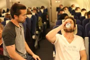 (L-R) Rob McElhenney als Mac, Charlie Day als Charlie Kelly