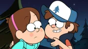 L-R: Mabel, Dipper