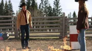 Amy (Amber Marshall) ist nicht einverstanden mit Chase Powers' (Torrance Coombs) Trainingsmethoden.